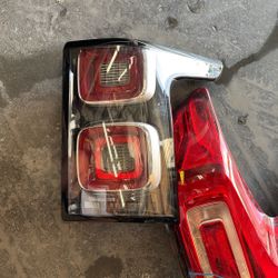 2018 2020 Rande Rover, right side, tail light