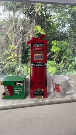 x3 Christmas-Themed Coffee Mugs