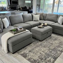 Beautiful Modern Thomasville 3PC Gray Sectional Couch,Has A Storage Ottoman And Rug That Comes Along With It