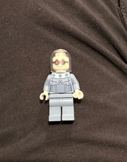 Lego MR. FREEZE MINIFIGURE Batman Arkham Asylum