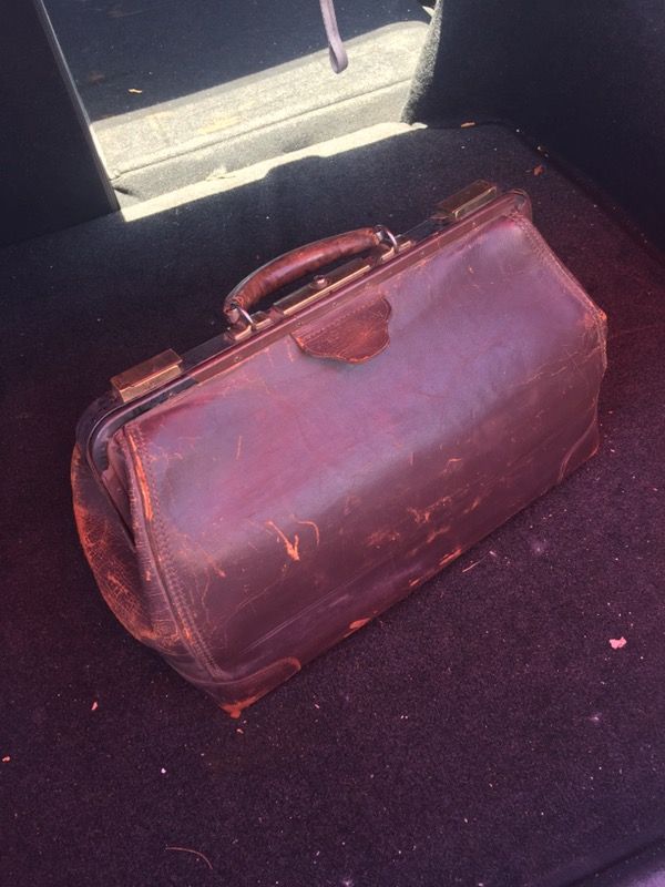 Cowhide leather doctors bag