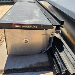 Roll N Lock Tonneau Bed Cover 