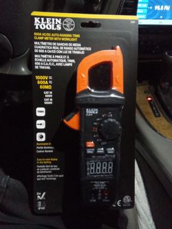 Klein tools thousand volts amp probe clamp-on meter digital with case brand new