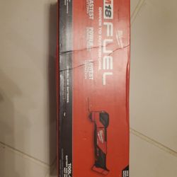 Milwaukee  Multi- Tool 