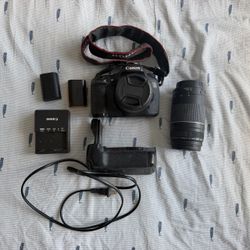 Canon EOS 7D DSLR Camera Bundle – FOR PARTS OR REPAIR