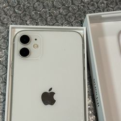 iPhone 11 128GB White UNLOCKED 