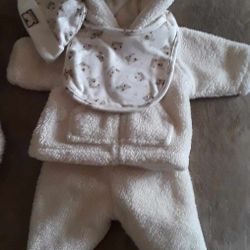 Baby Gap baby 0-3 months 4 piece fleece winter outfit $10 FIRM