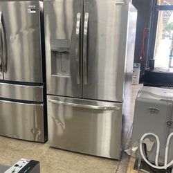 Frigidaire French door refrigerator