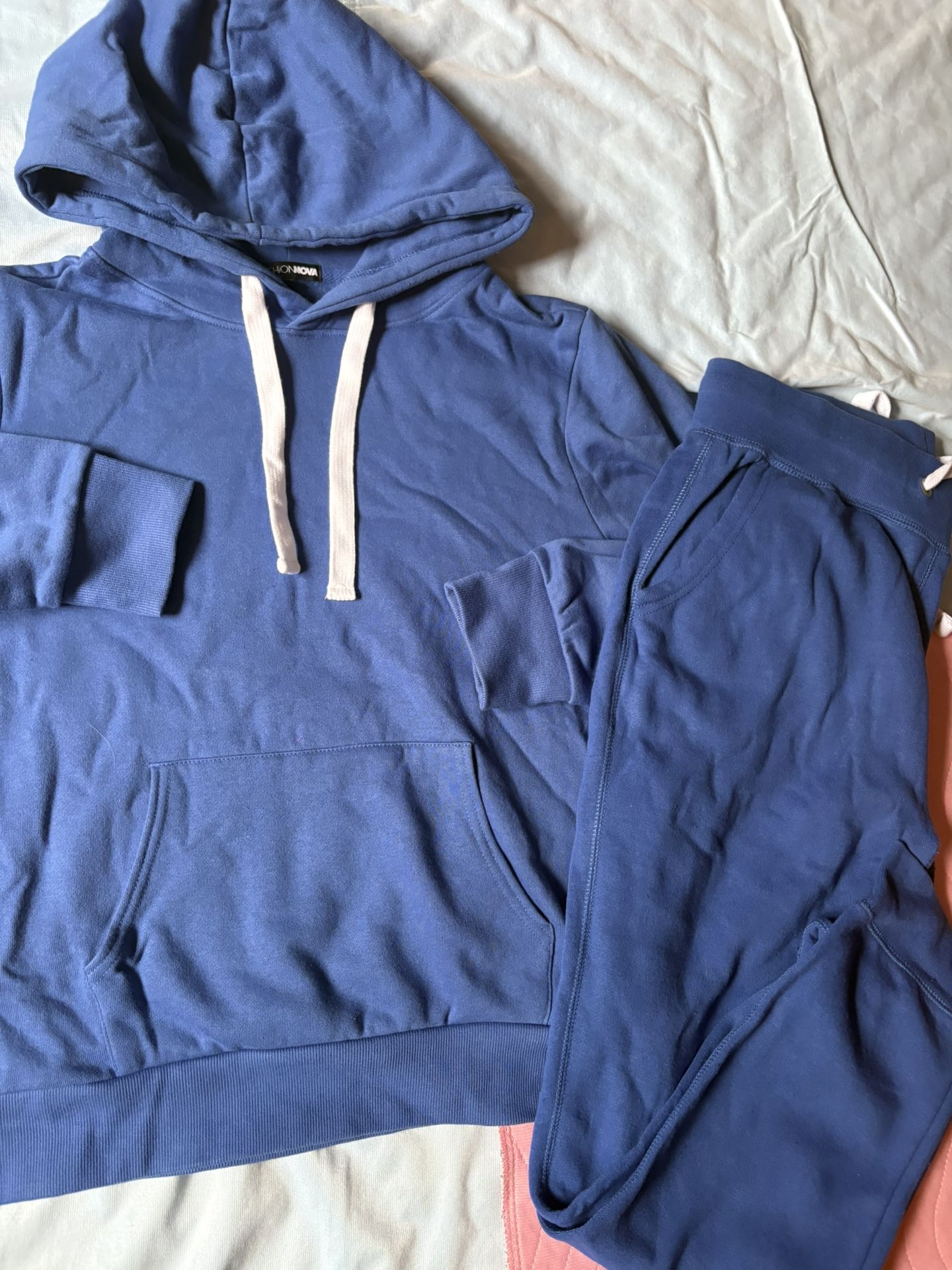 Woman’s Sweat Suit /.new / Size Large/13.00 Pick Up