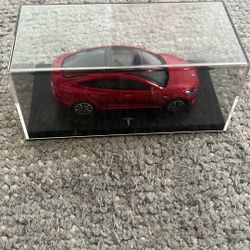 Free Model Red Tesla