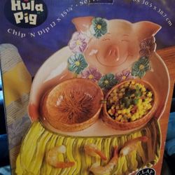 HULA PIG CHIP AND DIP SERVER