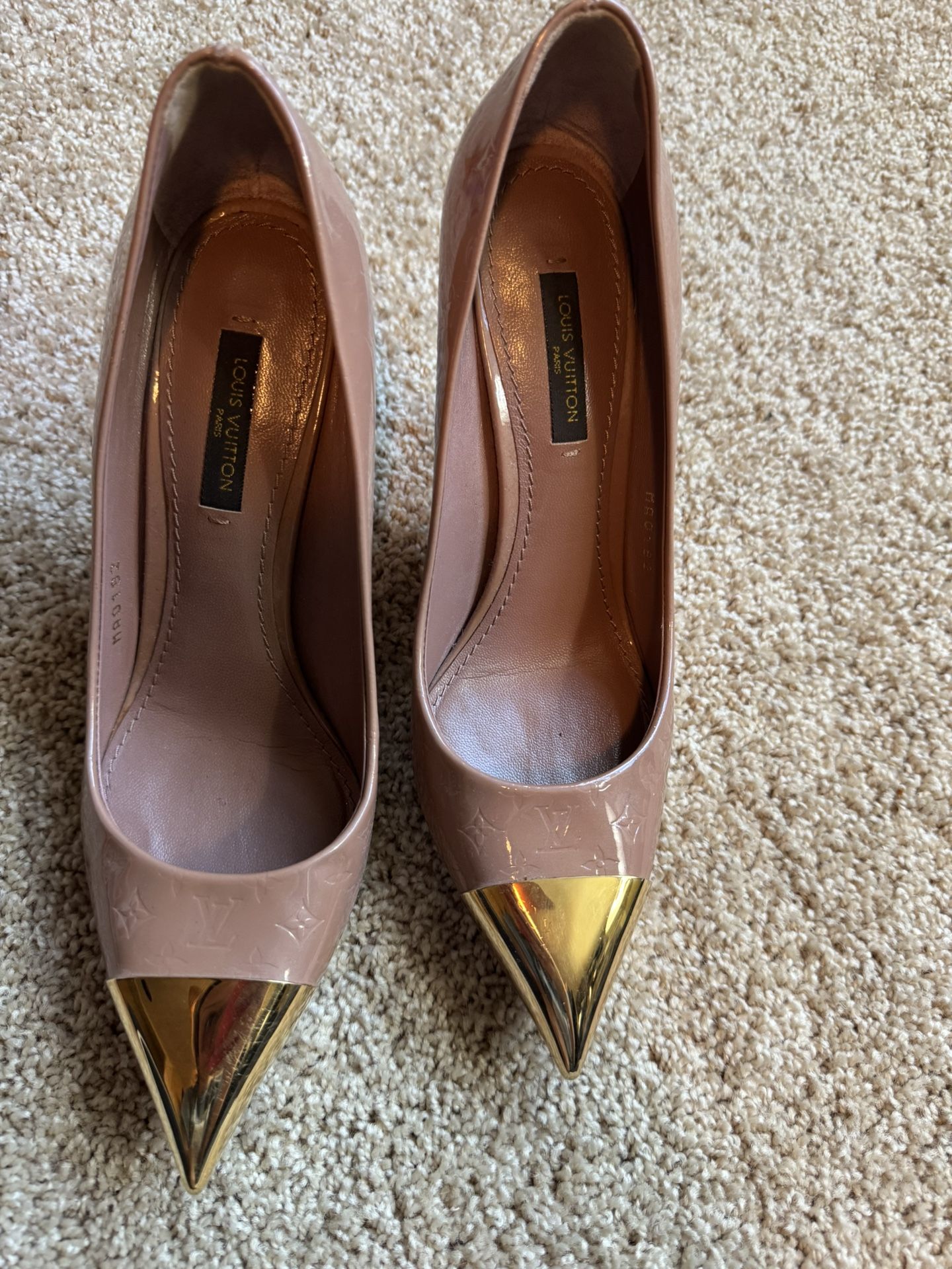 Louis Vuitton Pumps