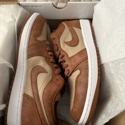 Women’s Air Jordan 1 Low SE