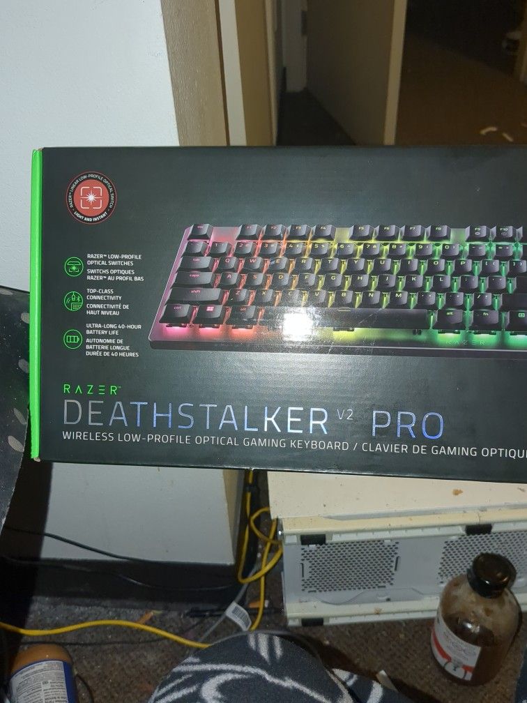 Razer Deathstalker Pro Gaming Wireless Keyboard