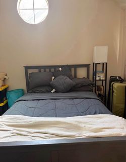 Queen bed