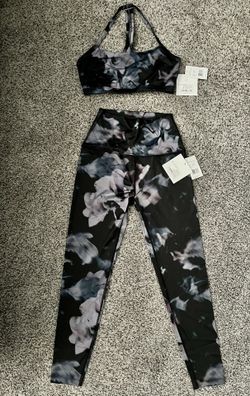 Beyond Yoga Leggings & Sports Bra Set (NEW) - Size Small