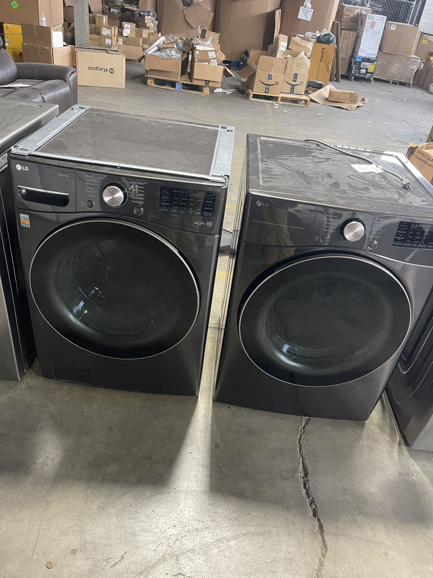 LG THINQ WASHER AND GAS DRYER SET