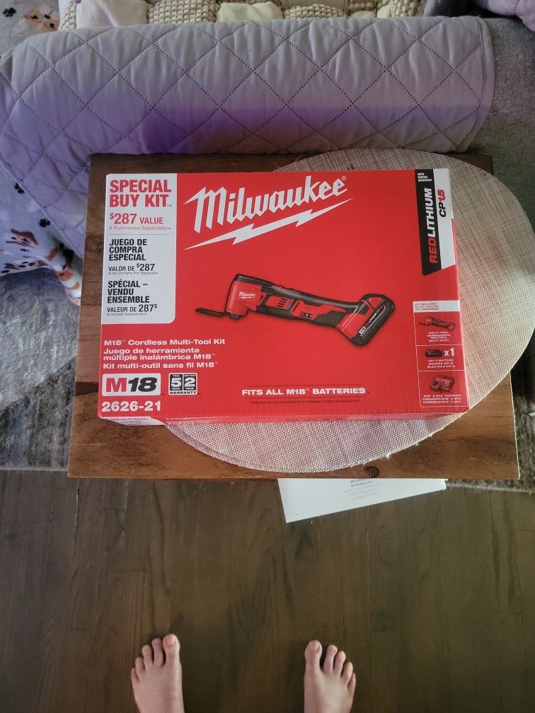 Millwaukee Multi Tool With Battery