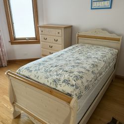 Cream Twin Bed Frame (Only Frame – No Mattress)