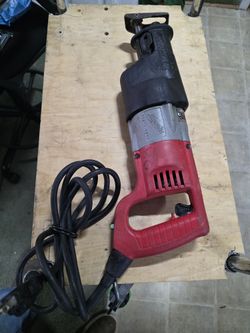Milwaukee Super Sawzall 6537-22 Corded