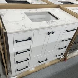 Bathroom vanity cabinet 42” solid mango Quartz top with sink and backsplash 