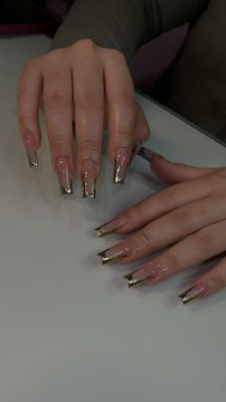 Nails 