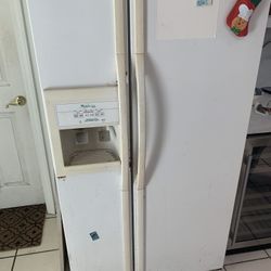 White Whirlpool Gold 