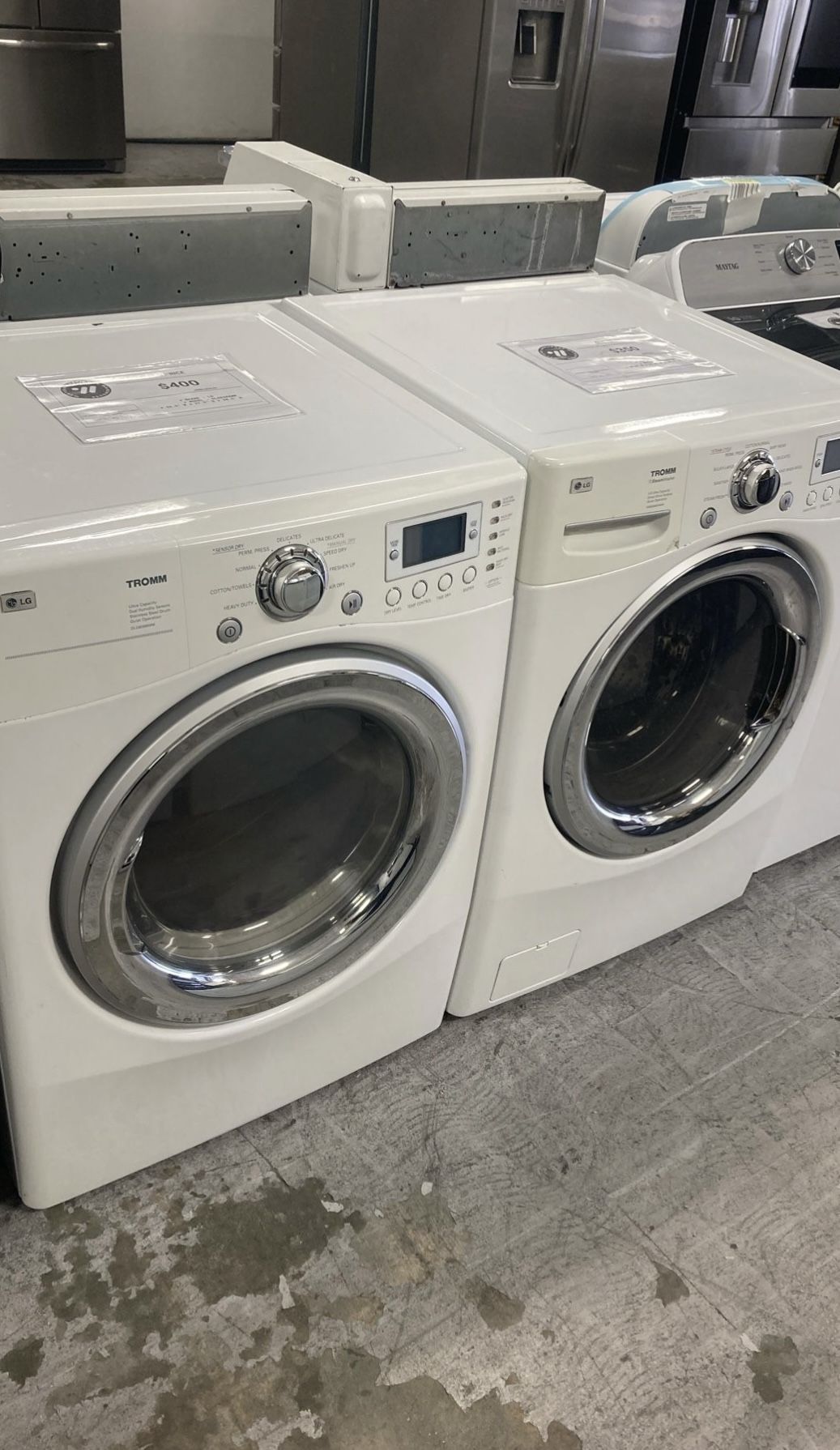 Washer and dryer, LG gas, pre-owned, I can deliver to your home and are guaranteed to be of maximum capacity. I can install it in your home.