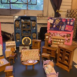 Collectible Doll House Furniture And Accessiries