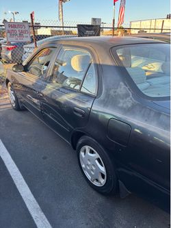 2000 Toyota Corolla