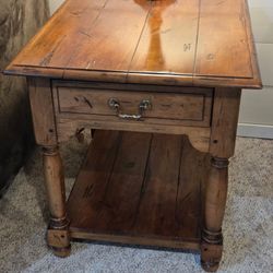 Ethan Allen 1 Drawer End Table