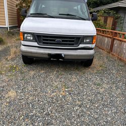 2003 Ford E-350