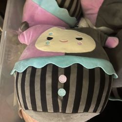 Clown Sqishmallow