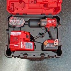 Milwaukee (2962-22R)1/2 MID-Torque Impact Wrench W/Friction