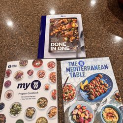 Weight Watchers Cookbooks $5 Total For All 3 (Santa Teresa, NM)