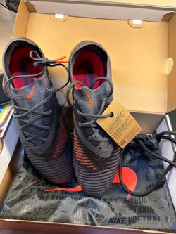 Nike Phantom 6 Low Elite LV8 Soccer Cleats