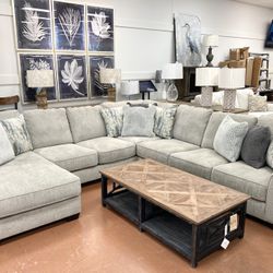 New Large Sectional 🔥🔥 IN STOCK 