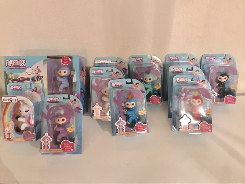 Authentic WowWee Fingerlings Monkey Zoe Boris Sophie Mia Finn Bella