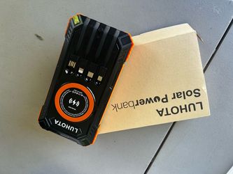 BRAND NEW ARRIVALS 3 DIFFERENT COLORS.  RED , ORANGE ANF BLACK  POWER  BANK 49800 MAH FOR  CELL PHONE  SOLAR CHARGER  WHITH USB CABLE