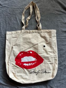 Marilyn Monroe lip tote bag