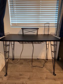 Gaming desk