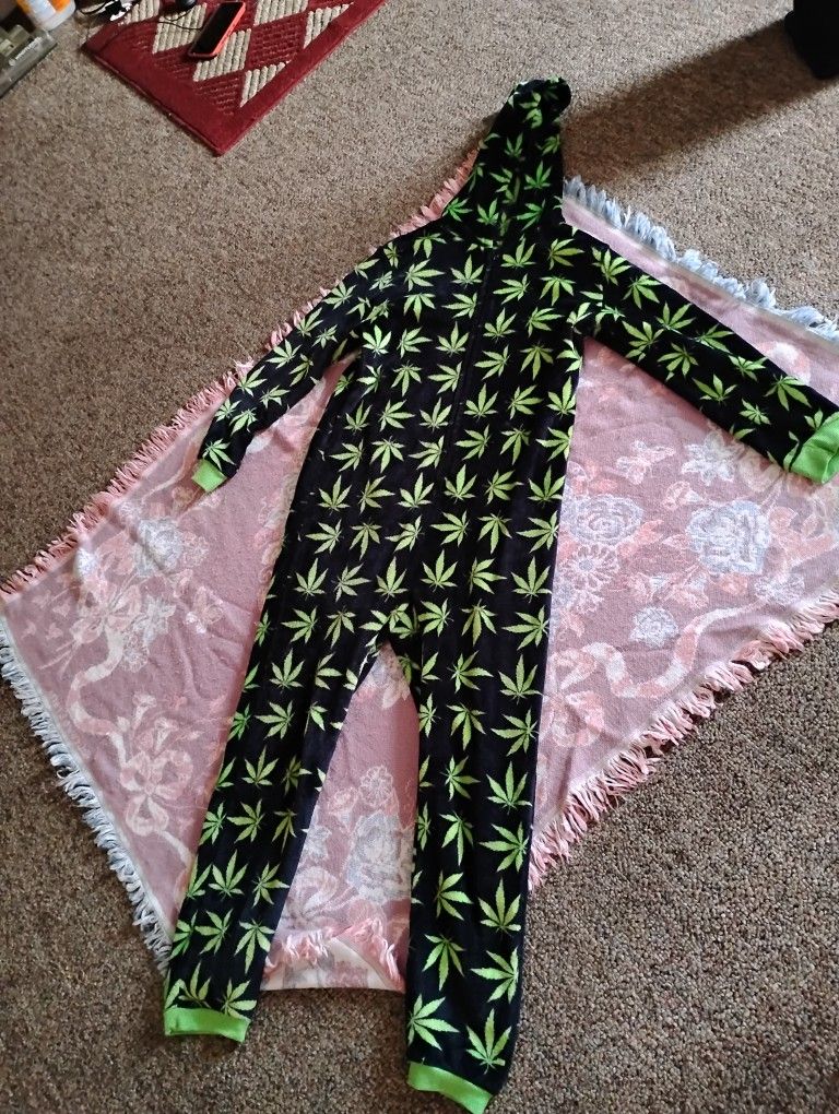 One Piece Hooded Marijuana Leaf Onies Outfit