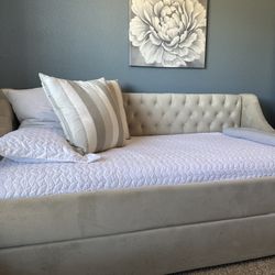 Twin Trundle Daybed