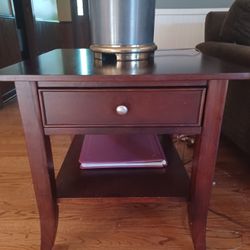 Cherry Wood End Table - Like New 