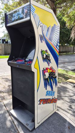 Classic arcade video game with 9800 Built In Games