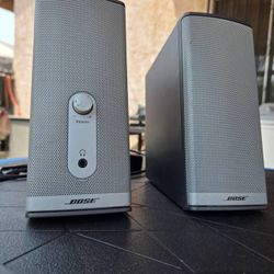 Bose Companion 2 Series II Multimedia Speaker System $90 firm on price - $80.. Firm On Price 