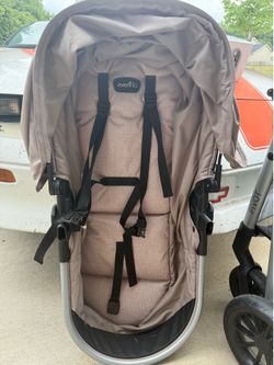 Evenflo pivot travel system