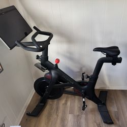 Peloton Bike pltn ttr01 8gb