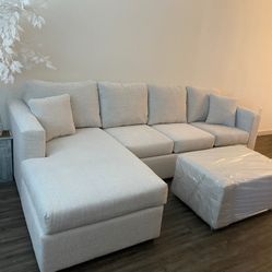 Sectional With Free Ottoman ‼️different Colors Available ‼️