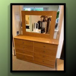Dresser With Mirror